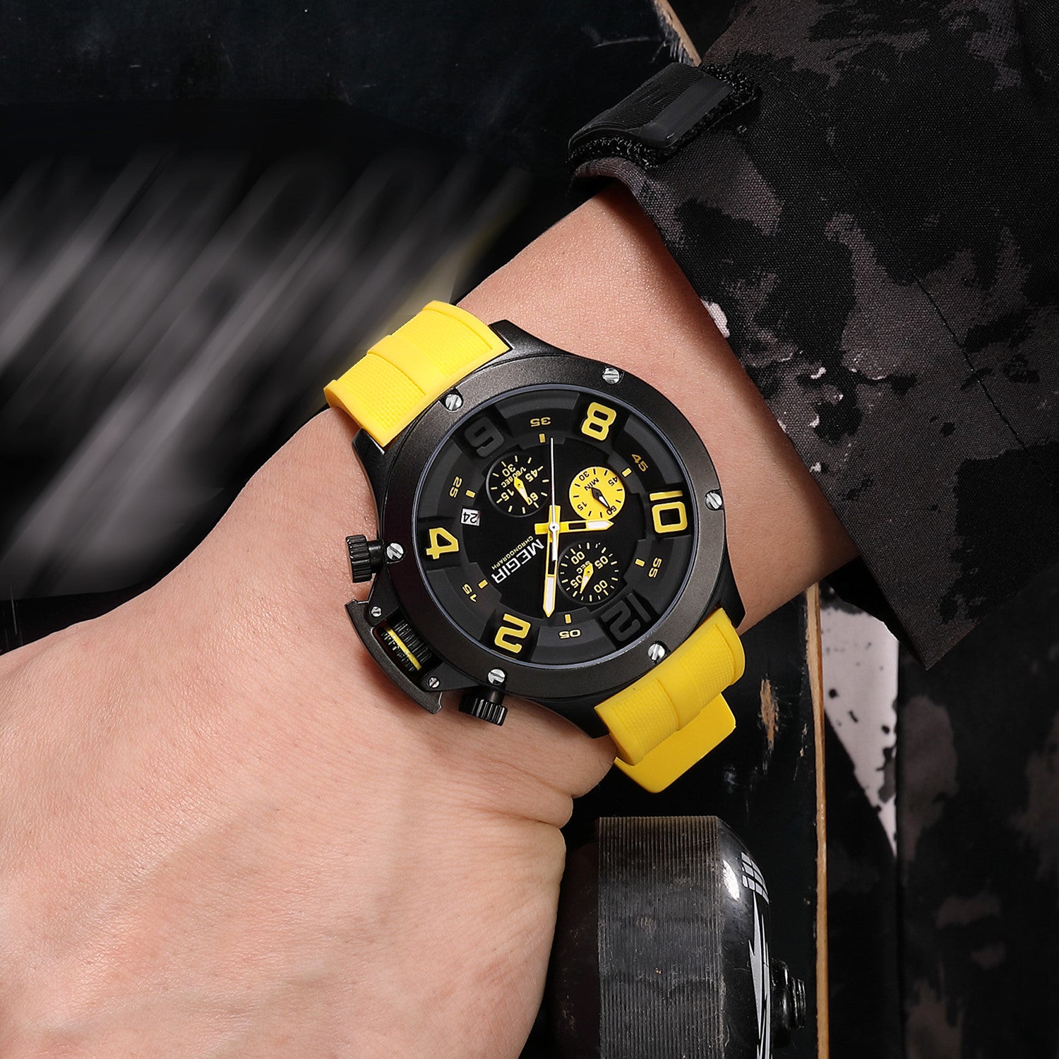 MEGIR Relogio Masculino Luxury Quartz Watch for Men Yellow Silicone Strap Military Sport WristWatch Chronograph with Auto Date